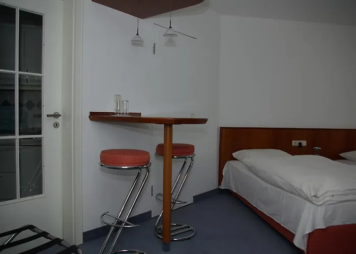 Alte Bruecke Hotel 2*